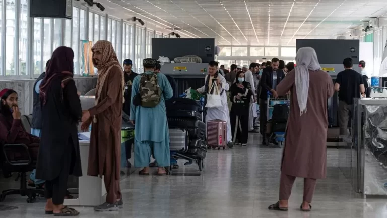 Taliban Stop Female Afghan Students Leaving Country To Study In Dubai