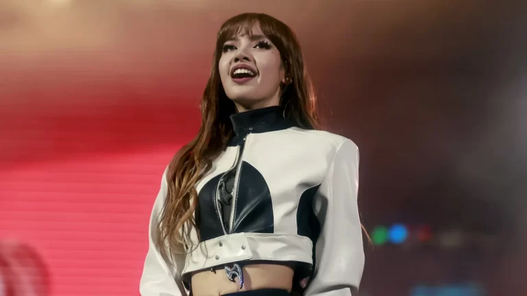 Blackpink Lisa’s Chinese Social Media Page Suspended After Paris Burlesque Routine