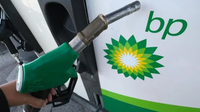 BP Profits Plunge As Oil Prices Ease