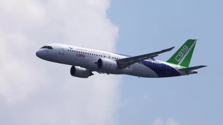 China’s Homegrown Passenger Jet Makes International Debut