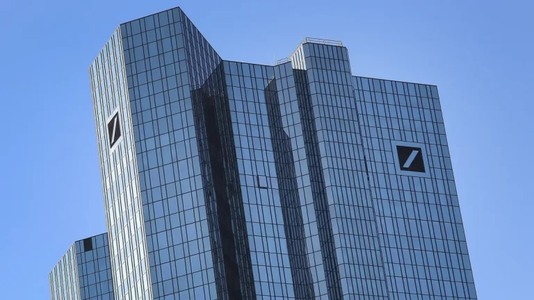 Deutsche Bank To Cut 3,500 Jobs